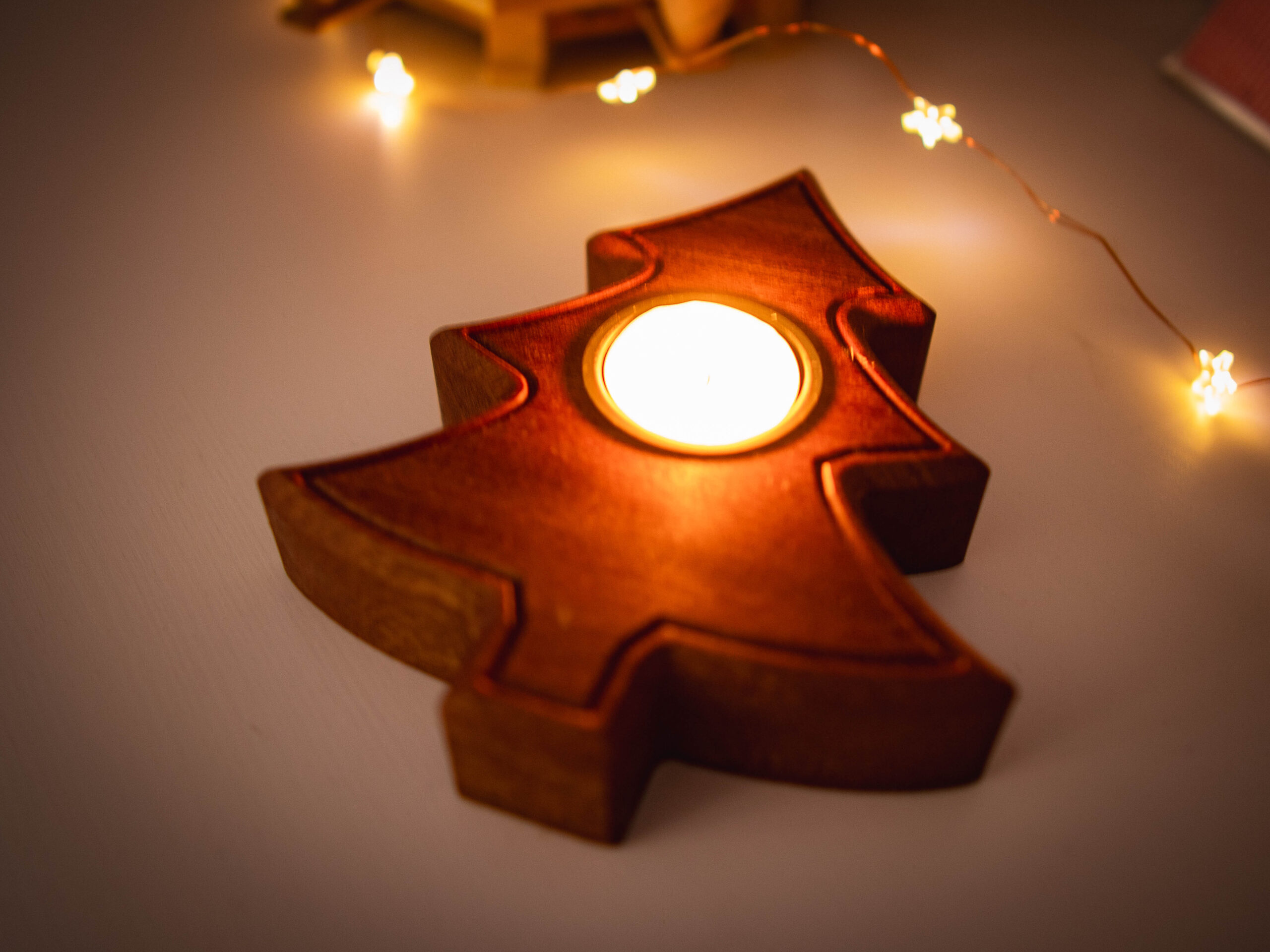Teelichthalter Weihnachtsbaum aus Sapeli Holz